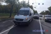 На кільці в Миколаєві сталася аварія за участю «Тойоти» та «Мерседеса», що спричинило затор.