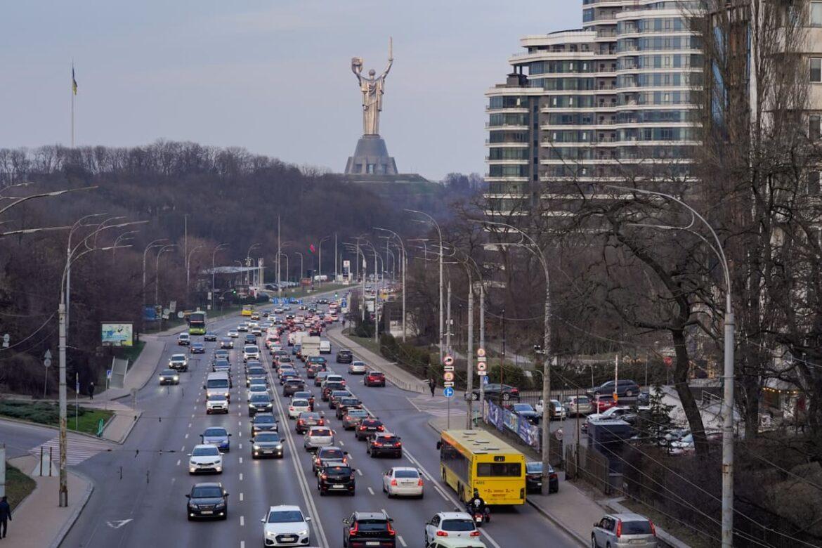 Кияни представили новий метод для боротьби з дорожніми заторами.