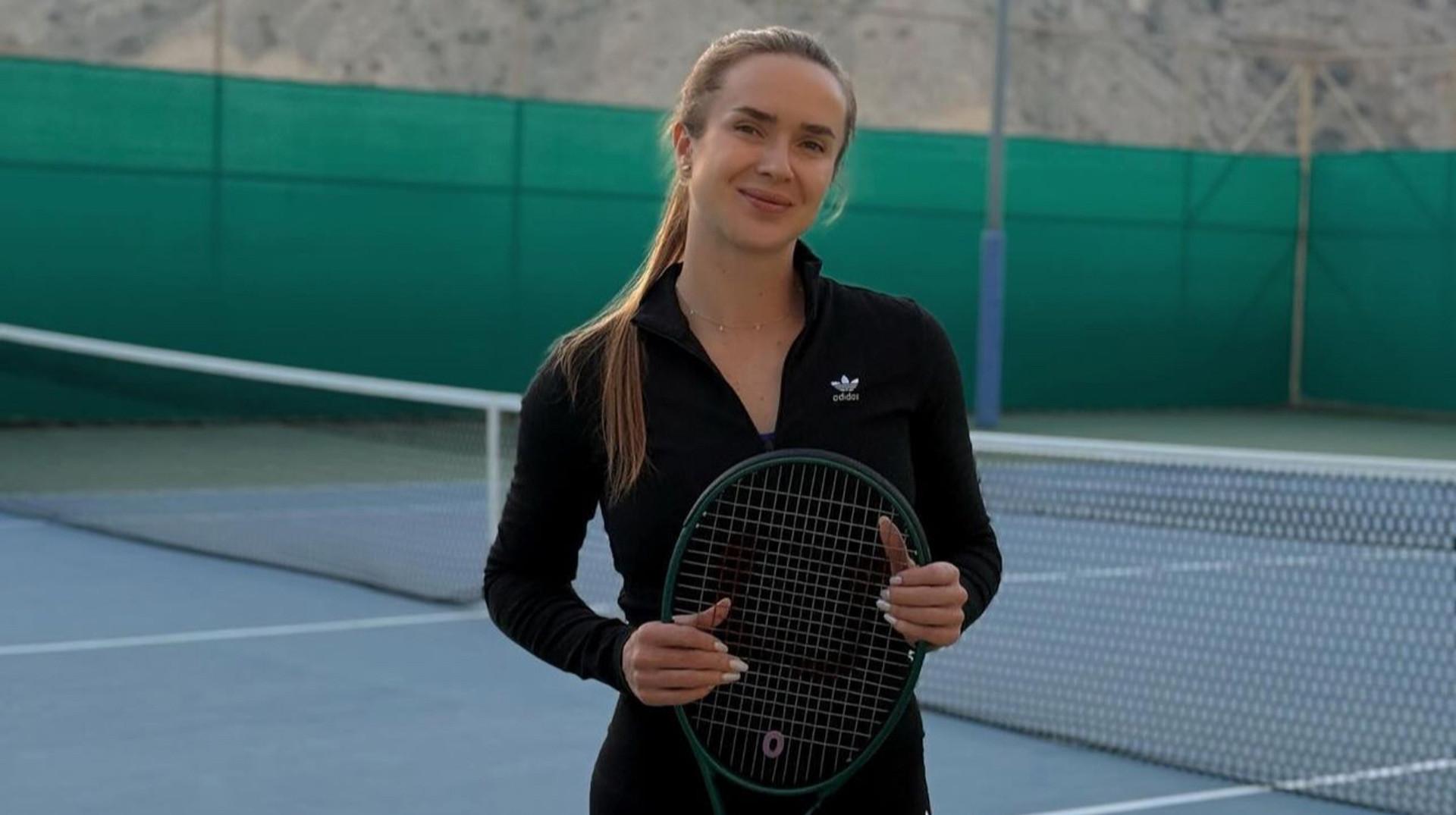 Svitolina shared adorable photos of her daughter and puppy against a snowy backdrop.