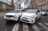 In the center of Mykolaiv, a collision occurred between a Nissan and a Toyota.