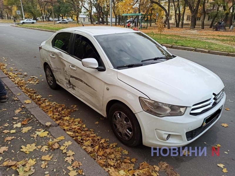 На перекрестке в Николаеве столкнулись «Пежо» и «Ситроен»