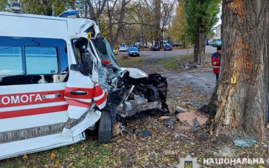 В Черниговской области «скорая» с беременной попала в ДТП и наехала на пешехода